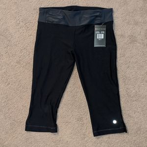 Bally Fitness Yoga Capri